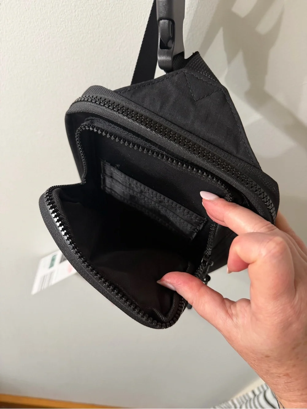Black Unisex Sling Bag - Compact Crossbody Travel Pouch (ALDI)